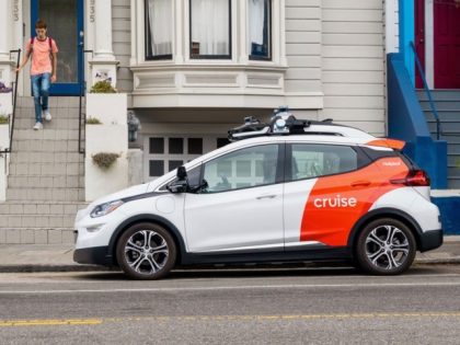 Driverless Traffic Jam: Cruise Robotaxis Blocked Traffic on San Francisco Street for Hours