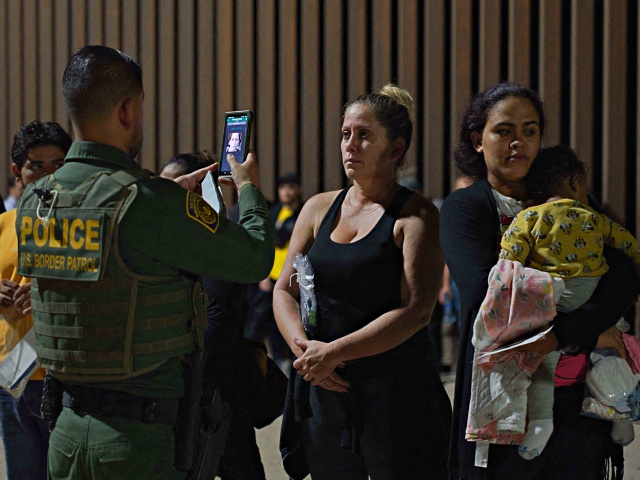 Biden Considers ID Cards for Illegal Aliens Released into U.S. - Vimarsana News