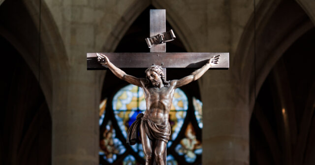 France: Muslim Man Storms Church During Mass Attacking Parishioner - Vimarsana News
