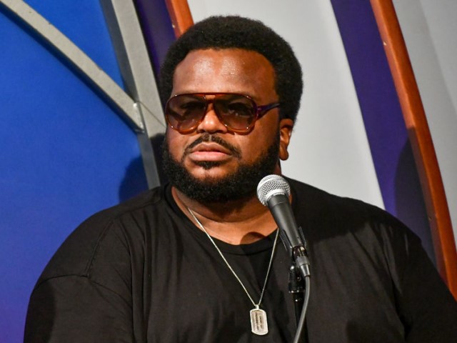 Comedian Craig Robinson's Standup Show Disrupted by Gunman - Vimarsana News