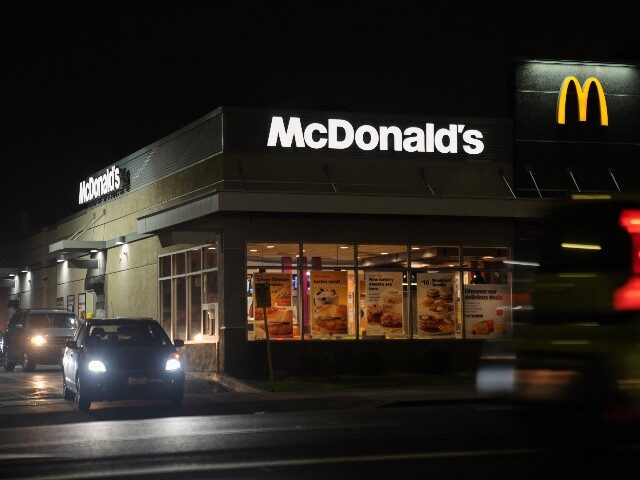 Drive-thru customers at a McDonald's restaurant on Sunset Boulevard in the Silver Lake nei