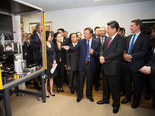 Xi Jingping visits Huawei