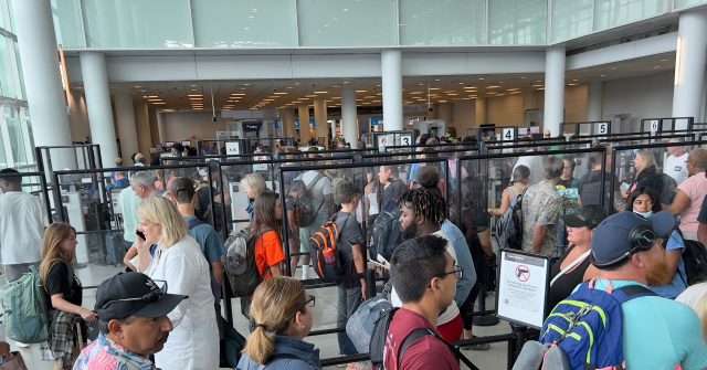 Report: Thousands of Flights Delayed, Cancelled on July 4 Weekend