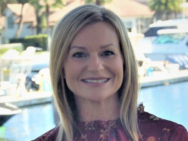 DeSantis-Endorsed School Board Candidate Says Opponent's Husband Attempted to Intimidate Her - Vimarsana News
