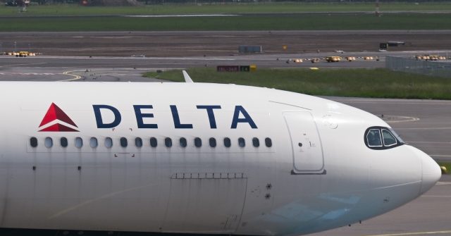 Report: Delta Offered Passengers $10K Each to Give Up Seats