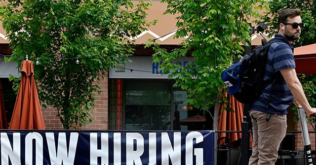 NextImg:Private Payroll Data Shows Explosive Hiring Growth in April