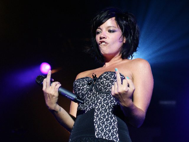 SYDNEY, AUSTRALIA - JANUARY 21: Lily Allen performs on stage in concert at the Hordern Pavilion on January 21, 2010 in Sydney, Australia. (Photo by Don Arnold/WireImage)