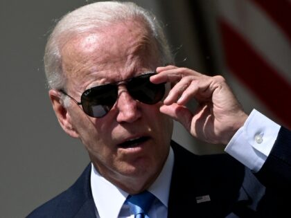 US President Joe Biden delivers remarks in the Rose Garden of the White House in Washington, DC, on July 27, 2022. - Biden has had two negative Covid-19 tests and no longer needs to isolate after recovering from infection, his White House Doctor Kevin O'Connor said Wednesday. (Photo by OLIVIER …