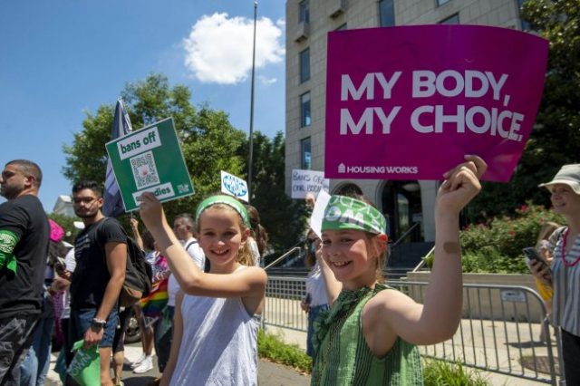Judge block's Louisiana abortion bans, allowing medical procedure to resume