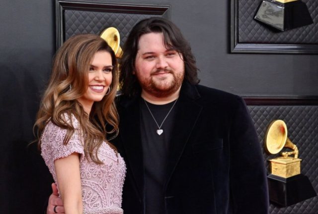 Wolfgang Van Halen engaged to Andraia Allsop: 'She said yes!' - Breitbart