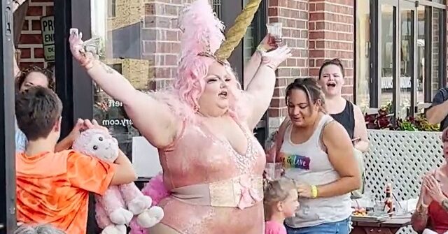 Tennessee Legislature Passes Bill to Ban Drag Shows in Front of Kids