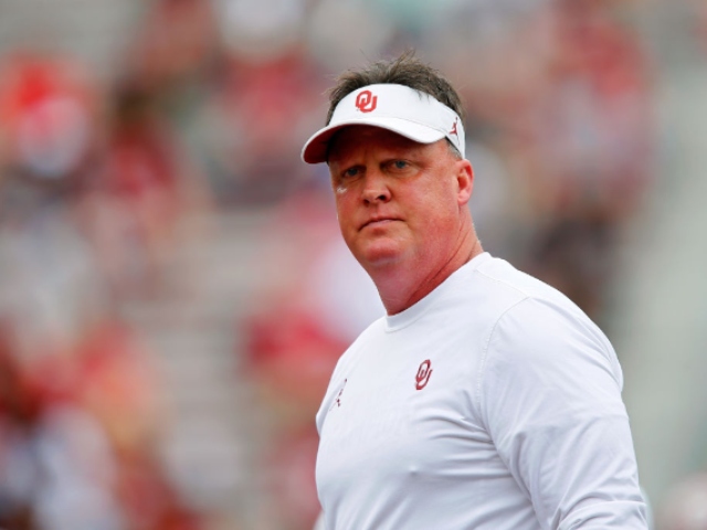 Oklahoma Coach Cale Gundy Resigns After Reading 'Hateful Word' in Team Meeting - Vimarsana News