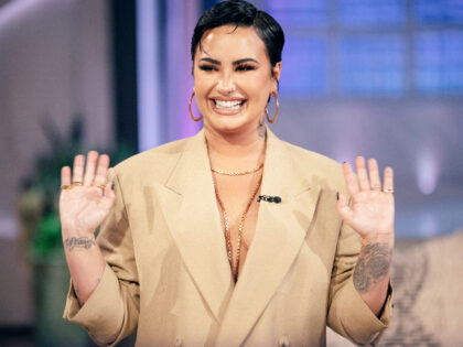 THE KELLY CLARKSON SHOW -- Episode 1013 -- Pictured: Demi Lovato -- (Photo by: Weiss Eubanks/NBCUniversal/NBCU Photo Bank)