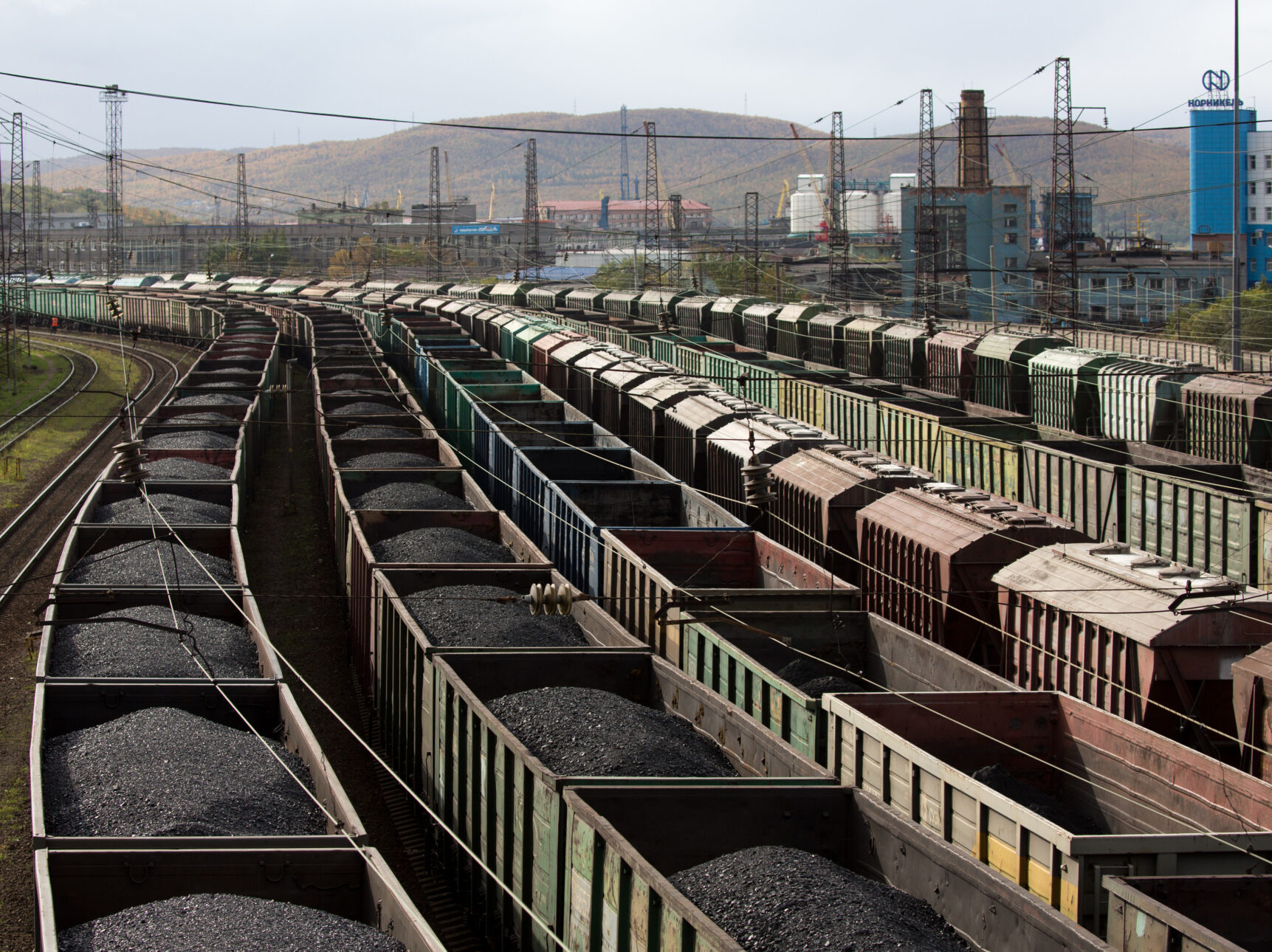 EU Sends More Arms to Ukraine, Bans Russia Coal Despite Energy Crisis - Vimarsana News