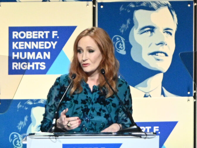 Pakistani Believed to Be Responsible for JK Rowling Death Threat - Vimarsana News