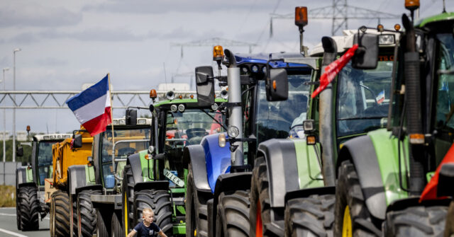Dutch Farmers Light Motorways on Fire Again Ahead of Negotiations - Vimarsana News