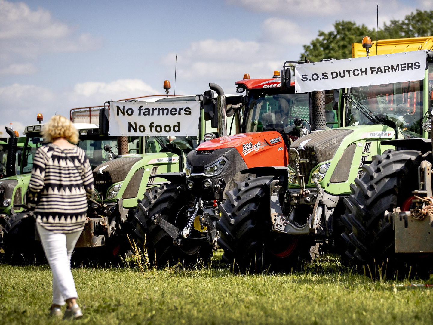 Dutch Farmers: Pressure Grows for Govt to Back Down on Green Agenda - Vimarsana News