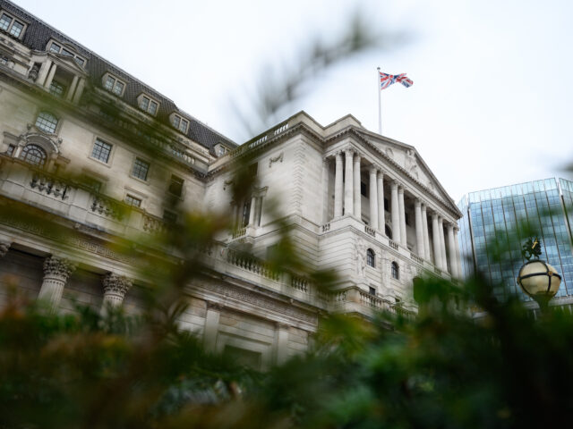LONDON, ENGLAND - NOVEMBER 04: A general view of the Bank of England on November 04, 2021 in London, England. The Bank announced today that the Monetary Policy Committee voted to leave the bank rate at the historic low of 0.1%. (Photo by Leon Neal/Getty Images)
