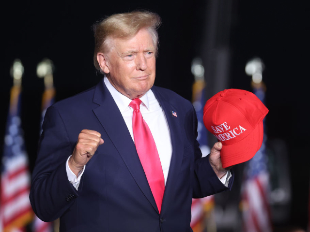 Poll: FBI's Mar-a-Lago Raid Has No Effect on a Trump 2024 Bid - Vimarsana News