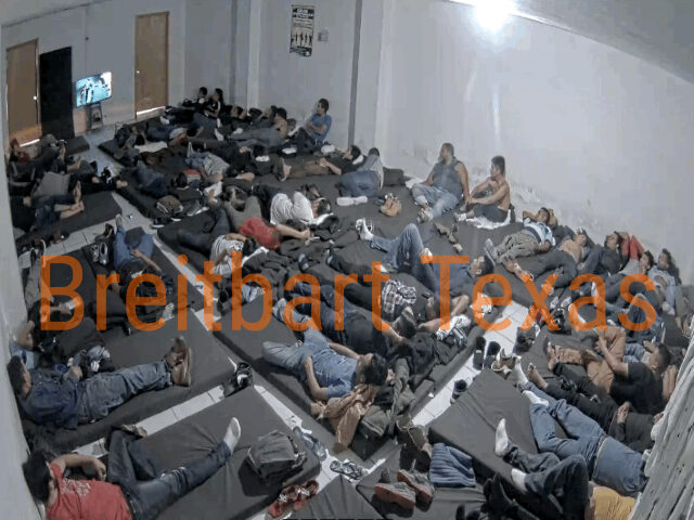 EXCLUSIVE LEAKED IMAGE: Overcrowding, Unsanitary Conditions in Mexican Migrant Center