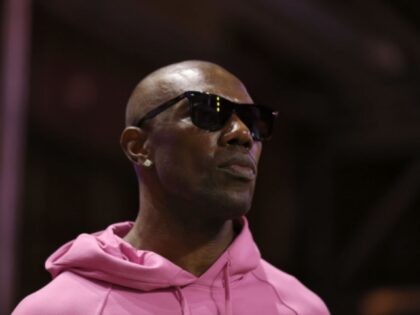 WATCH: Terrell Owens Knocks Out Man Outside CVS