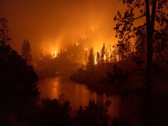 McKinney Fire lake (David McNew / AFP / Getty)