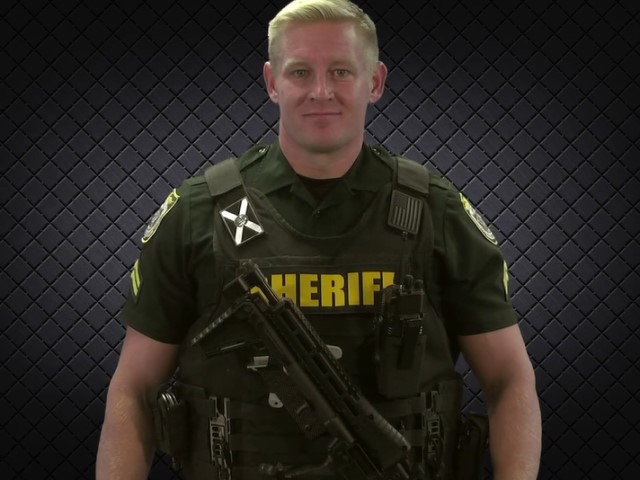 Florida Sheriff: School Officers Armed to 'Meet Violence with Violence' - Vimarsana News