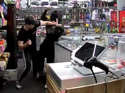 **Graphic** Watch: Las Vegas Smoke Shop Owner Stabs Alleged Robber