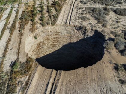 Giant Sinkhole in Chile, Over 650 Feet Deep, Bewilders Authorities