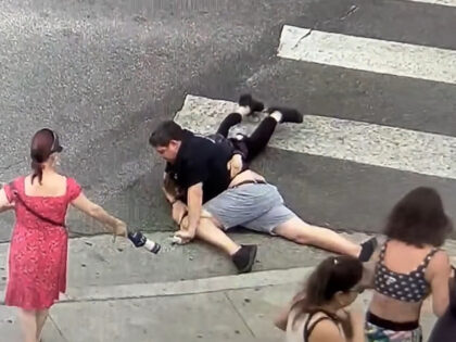 Watch: Good Samaritan Tackles Suspect Who Allegedly Assaulted, Robbed Elderly Man in Hollywood