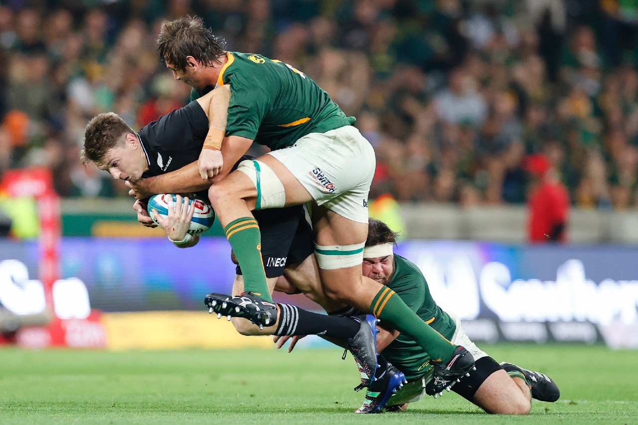 Titillating tackles: Rugby stars collide this weekend!