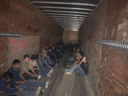 Texas Police Find 50 Migrants in Tractor-Trailer