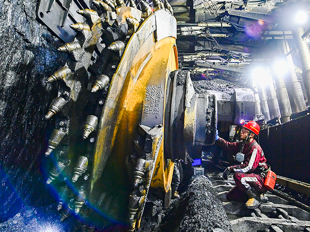 World's Worst Polluter China Debuts Rail Line to Feed Even More Coal in from Mongolia - Vimarsana News