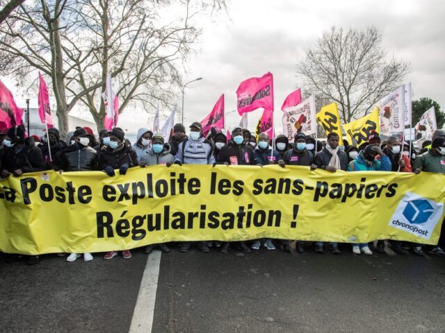 Illegals Working for French Postal Service on Strike, Demand Residency - Vimarsana News