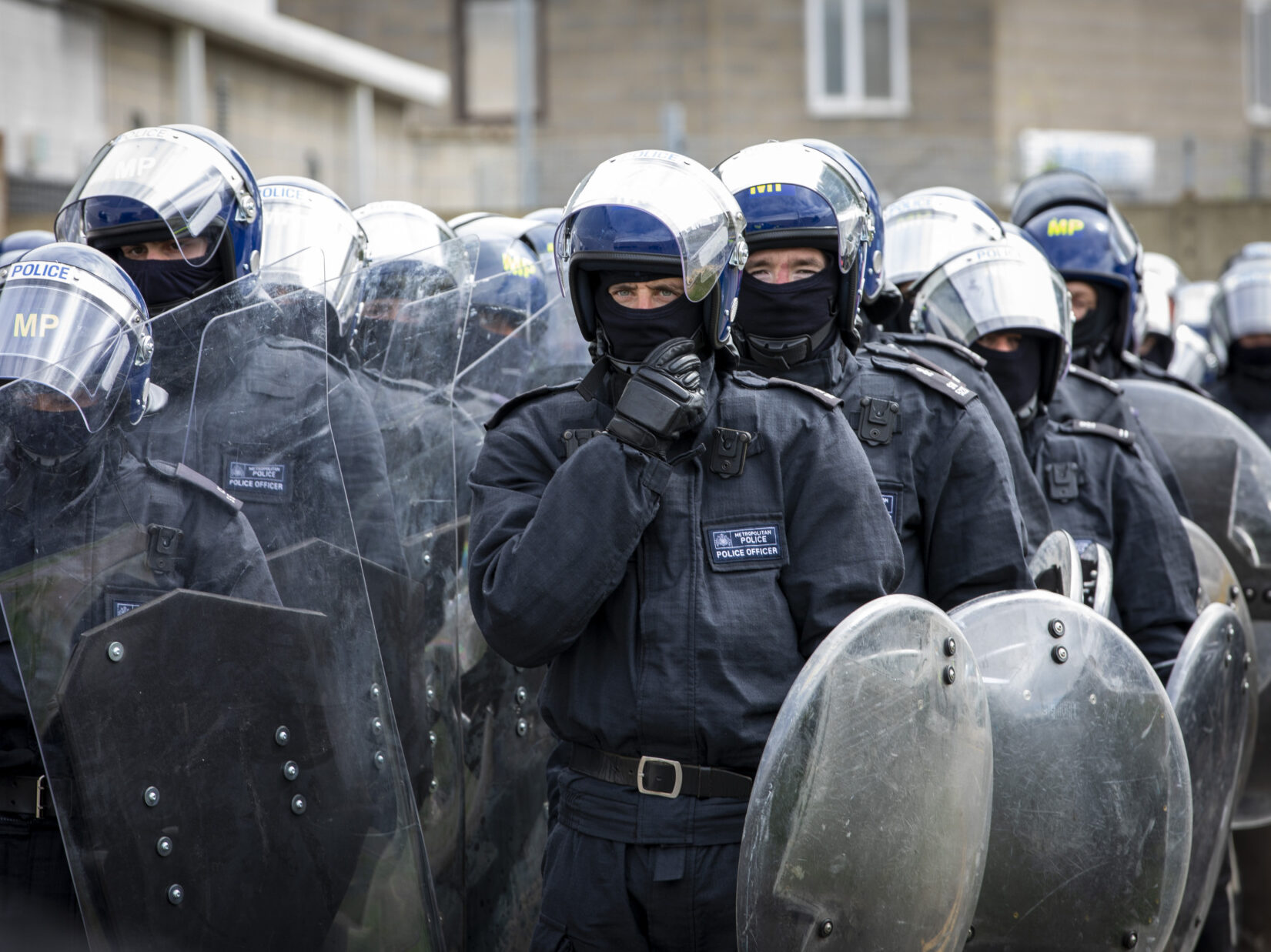 15 Arrested in Multicultural Britain After Muslim-Hindu Sectarian Riots - Vimarsana News