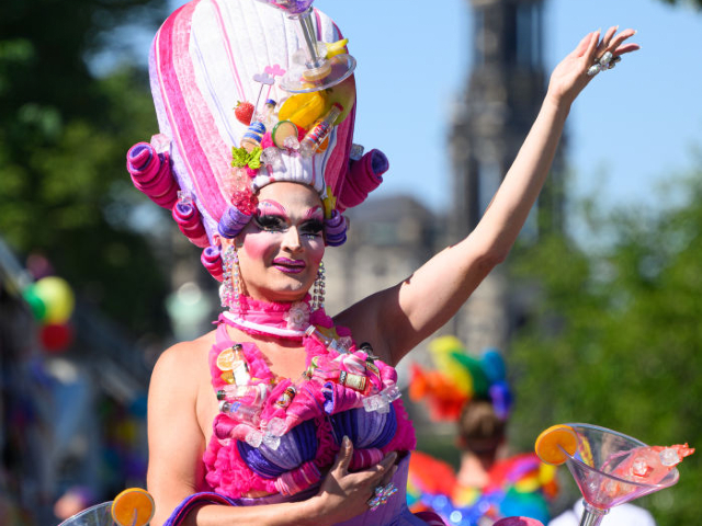 Texas Bar Cancels Disney-Themed 'Drag' Brunch, Blames Critics - Vimarsana News