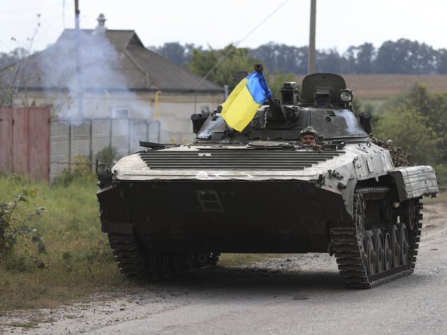 HARKIV, UKRAINE - SEPTEMBER 08: A tank of Ukrainian Army advances to the fronts in the northeastern areas of Kharkiv, Ukraine on September 08, 2022. Ukrainian forces say they have recaptured more than 20 settlements from Russian forces. (Photo by Metin Aktas/Anadolu Agency via Getty Images)