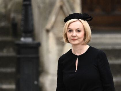 British Prime Minister Liz Truss arrives at Westminster Abbey in London on September 19, 2022, for the State Funeral Service for Britain's Queen Elizabeth II. - Leaders from around the world will attend the state funeral of Queen Elizabeth II. The country's longest-serving monarch, who died aged 96 after 70 …