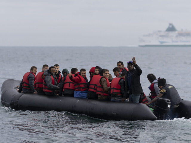 Migrant Armada: English Channel Boat Migrant Numbers Cross 30,000 - Vimarsana News