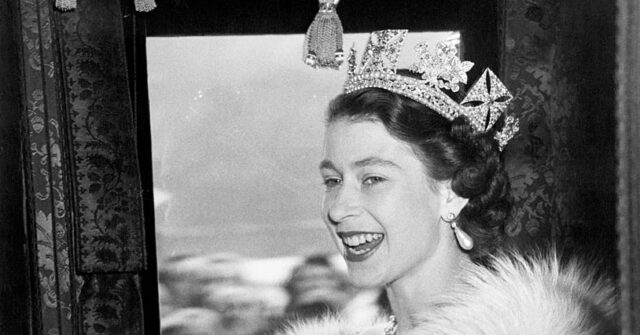 Queen Elizabeth II Dead, Charles is King, Britain Enters Mourning Period