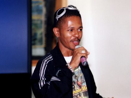 Singer Jesse Powell performs at Chess Records Studios in Chicago, Illinois in July 1998. (