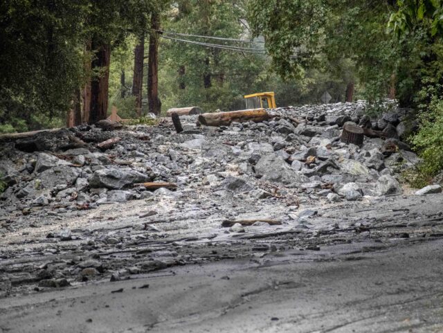 Mudslide California (Gina Ferazzi / Los Angeles Times via Getty)
