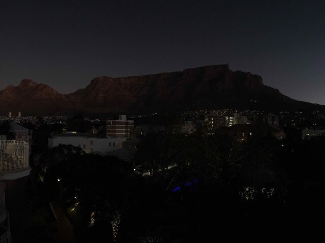 Table Mountain dark (Joel Pollak)