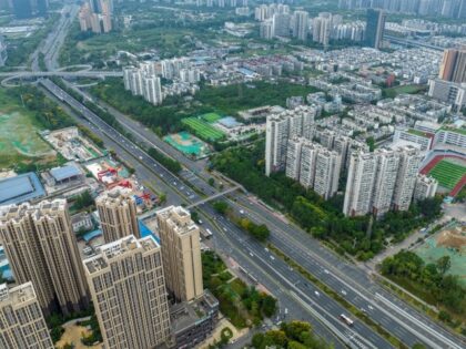 CHENGDU, CHINA - SEPTEMBER 01: Aerial view of near-empty streets as Chengdu imposes city-wide static control to curb new COVID-19 outbreak on September 1, 2022 in Chengdu, Sichuan Province of China. (Photo by Liu Zhongjun/China News Service via Getty Images)