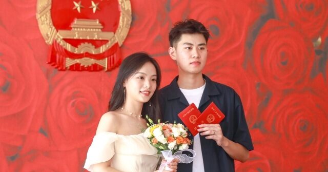 Don't Panic: China Says Lowest Marriage Rates Since 1986 Are 'Normal'