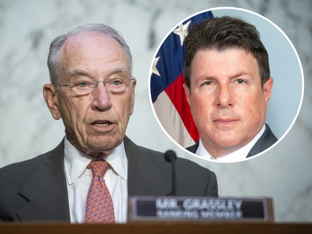 Grassley: Fmr FBI Agent Must Testify About Burying Hunter's Laptop Probe - Vimarsana News