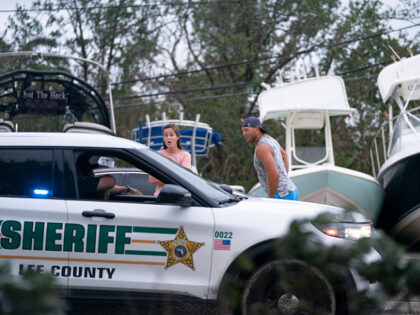 Florida Officials Institute Curfew amid Looting in Aftermath of Hurricane Ian