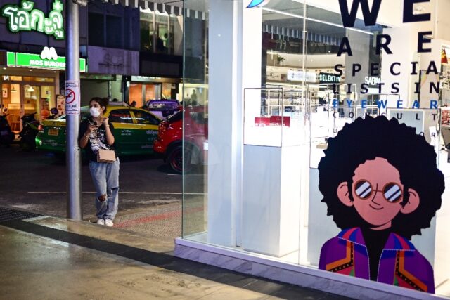 Photo-sharing app BeReal invites users to share glimpses of their real lives rather than c