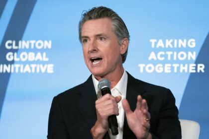 California governor travels to Texas amid feud with GOP