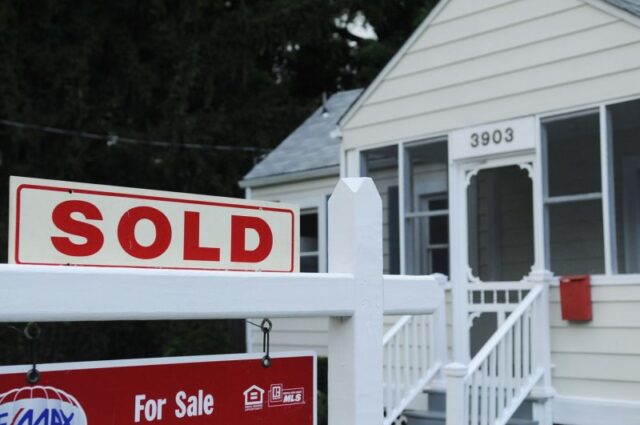 Freddie Mac: Average mortgage rates rise to highest level in more than a decade